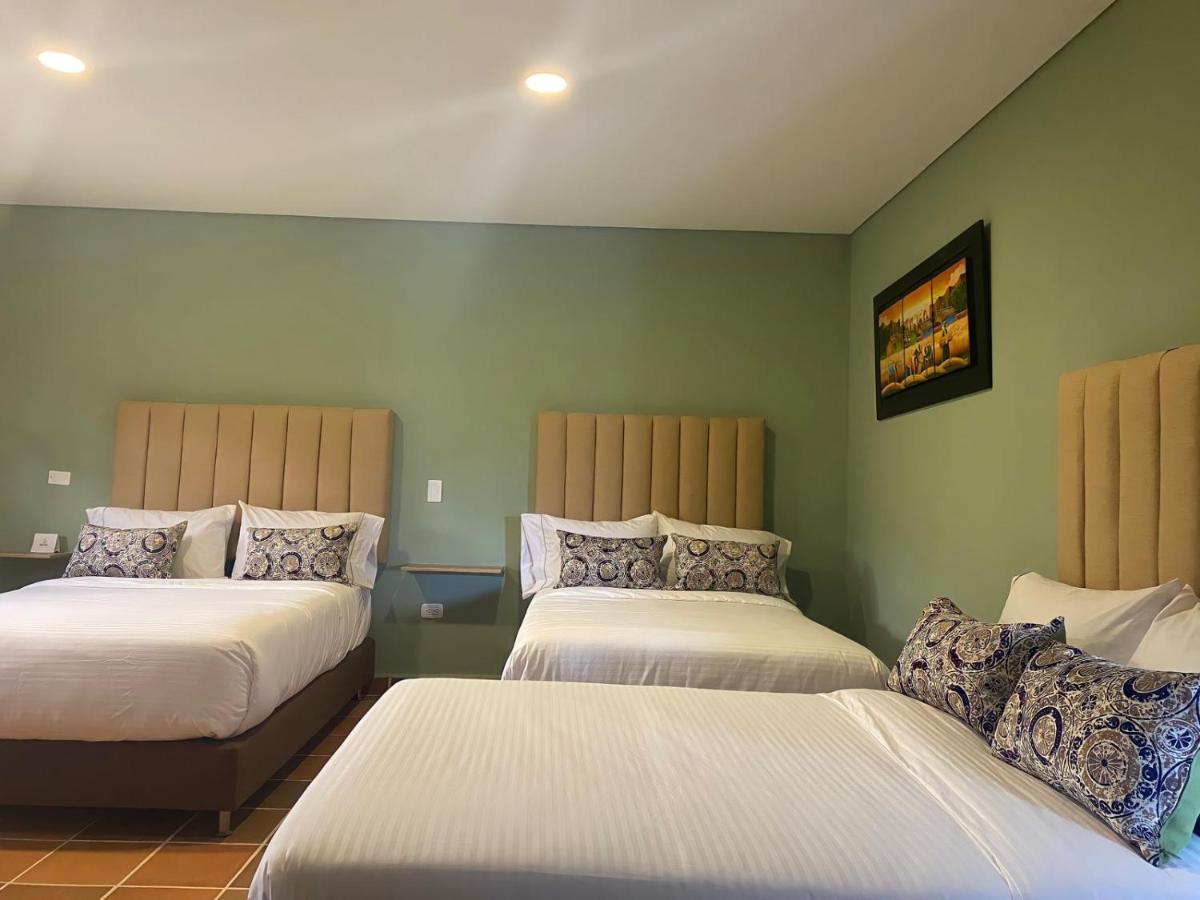 Hotel Bambu Гуатапе Экстерьер фото