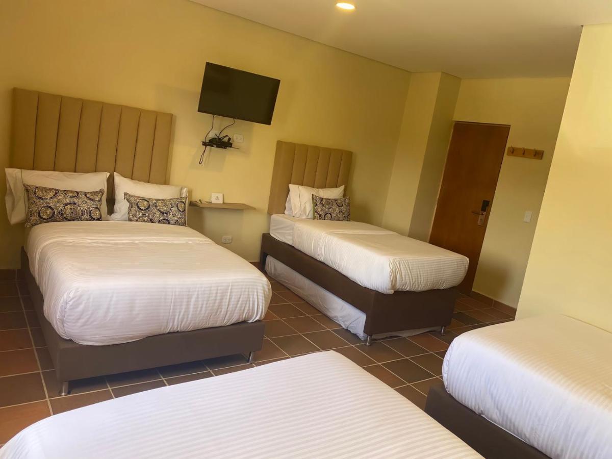 Hotel Bambu Гуатапе Экстерьер фото