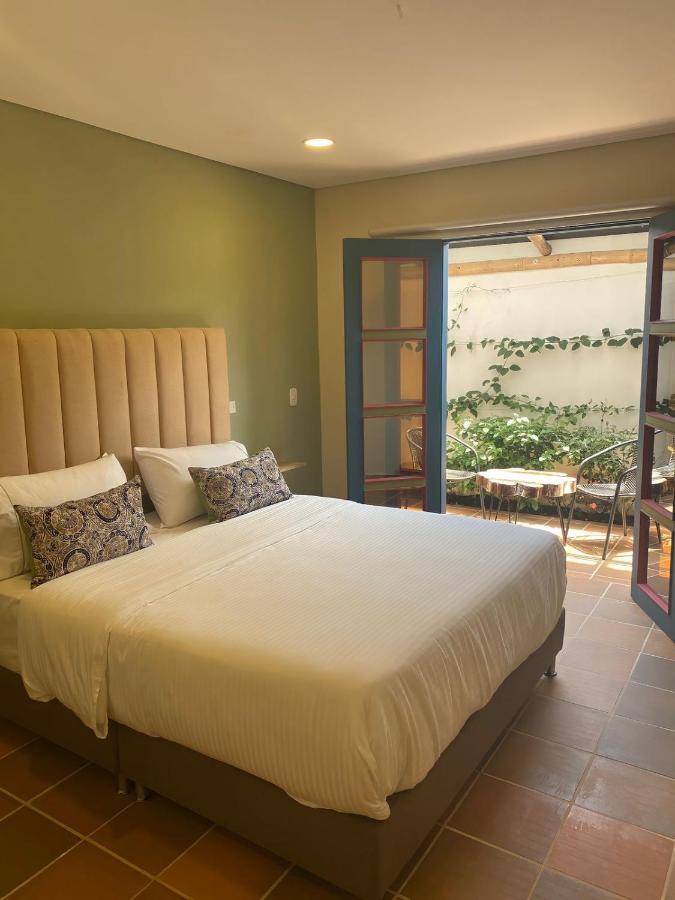 Hotel Bambu Гуатапе Экстерьер фото